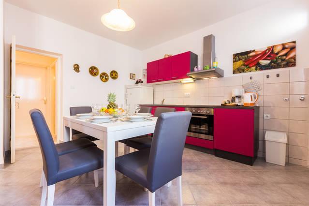 Apartment Masa بيروفاتش الغرفة الصورة