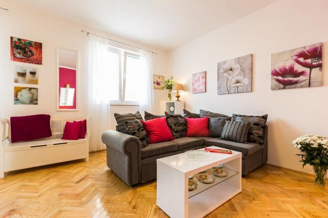 Apartment Masa بيروفاتش الغرفة الصورة