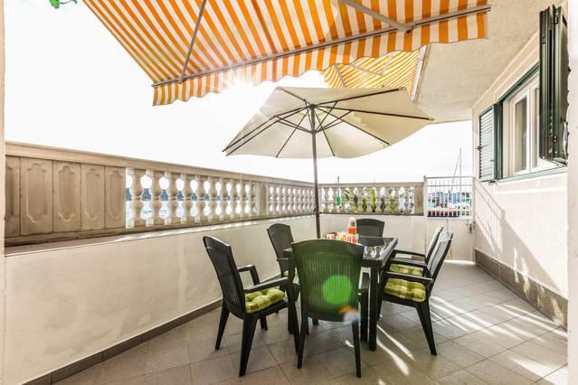 Apartment Masa بيروفاتش الغرفة الصورة